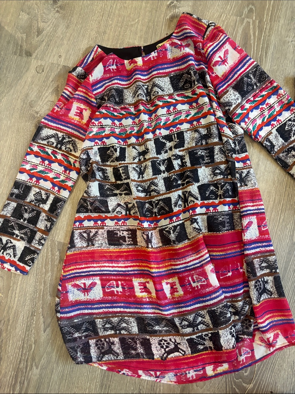 Shh how me your mumu  Colorful Aztec Print Long Sleeve Tunic dress